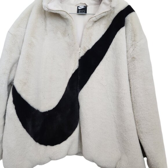 Nike Essentials Women's XL Big Swoosh Faux Fur Logo Full Zip Jacket - Picture 2 of 16